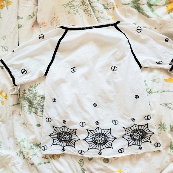 Embroidered Top - Picture 4 of 4